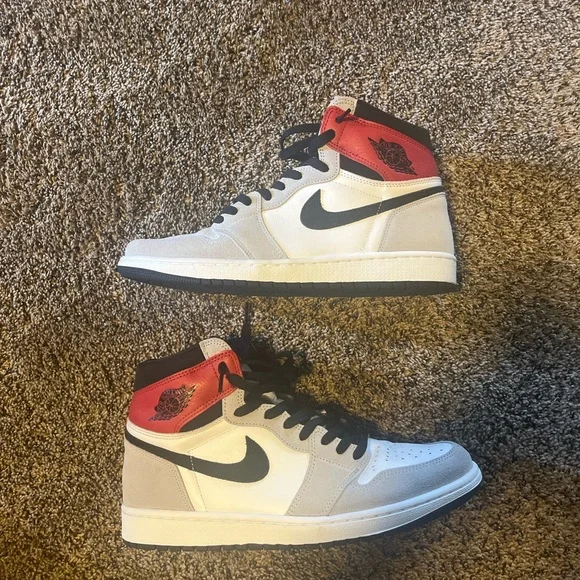 Air Jordan 1 High Og Light Smoke Grey